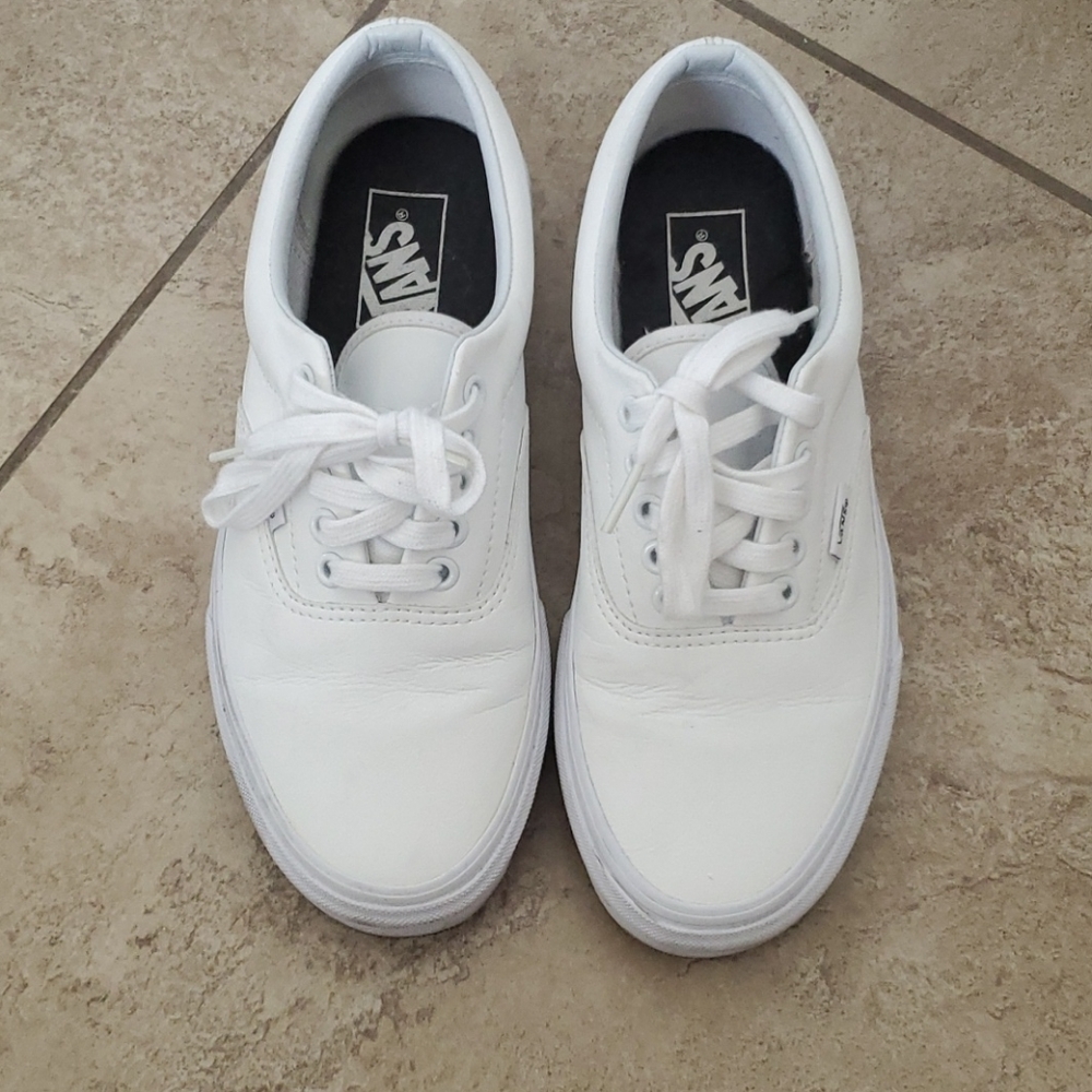 Vans Classic Womens Shoes leather white size 8